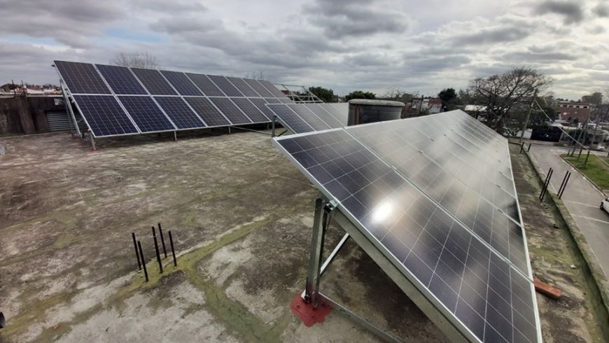 Instalación de Sistema de energía renovable fotovoltaica Grid-Tie . “INDUSTRIA AUTOMAC SRL “